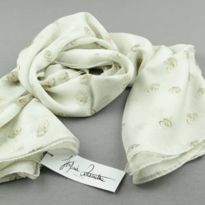 “Discrezione” foulard (small roses)